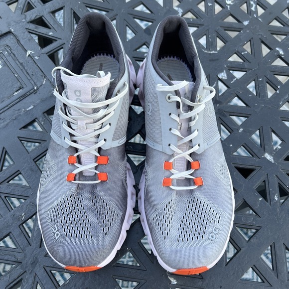 On Cloud Comfort Running Shoes Size 9 Gray Sneakers - Picture 3 of 8